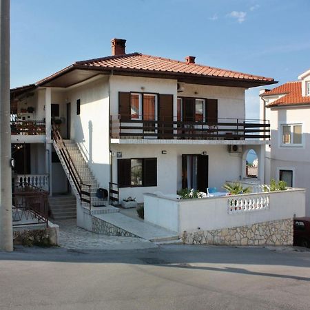 Apartments And Rooms With Parking Space Vrbnik, Krk - 5301 外观 照片